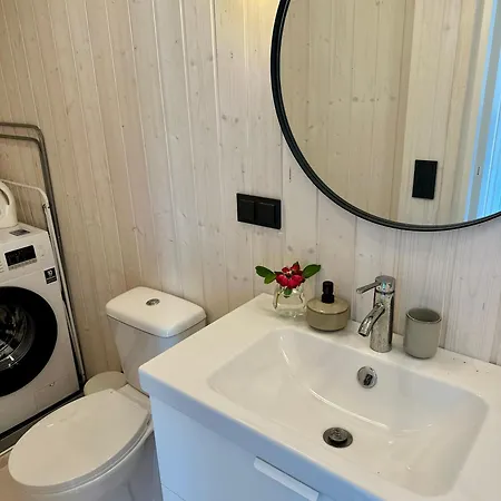 Fully Equipped New Tiny-house كوريسارِ